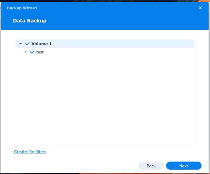 Selezione dati da salvare nel backup Synology